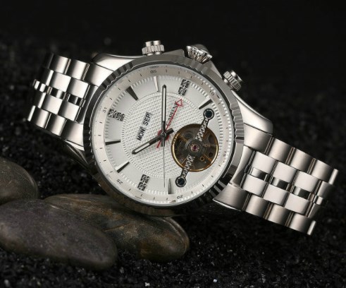 Hublot 宇舶手表该怎么清洗？（Hublot 宇舶手表清洗）