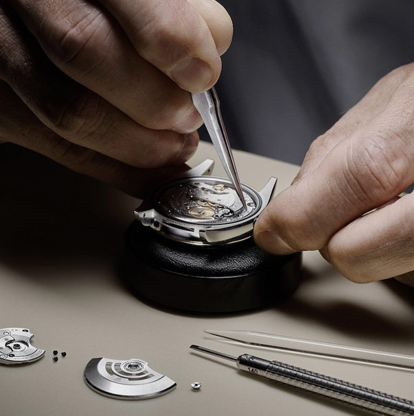 诊断与拆卸-Hublot 宇舶维修服务中心